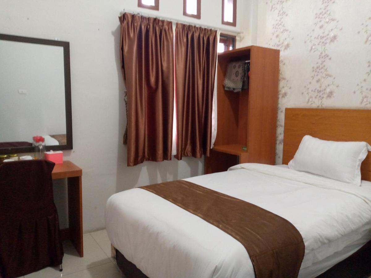 Hotel Belangi Syariah Taakengon Mitra Reddoorz Takengon Exteriör bild